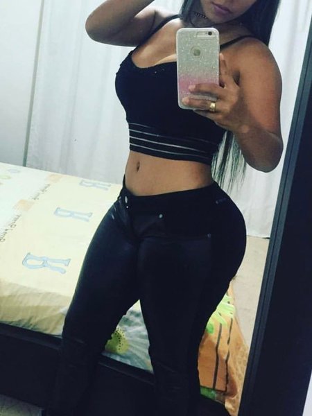 ABRIL escort sexual en Sabadell